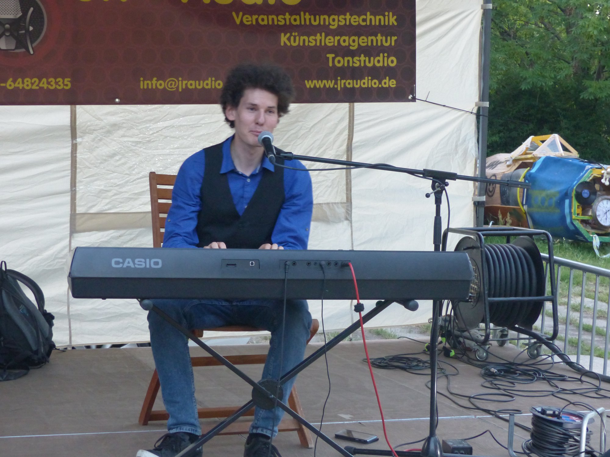 Mr Pianoman.jpg